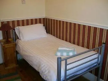 The Guards Hotel Edinburgh 3*,
