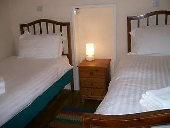 אדינבורו The Guards Hotel
