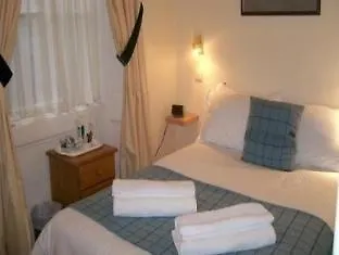 אדינבורו The Guards Hotel בריטניה