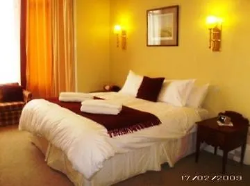 אדינבורו The Guards Hotel