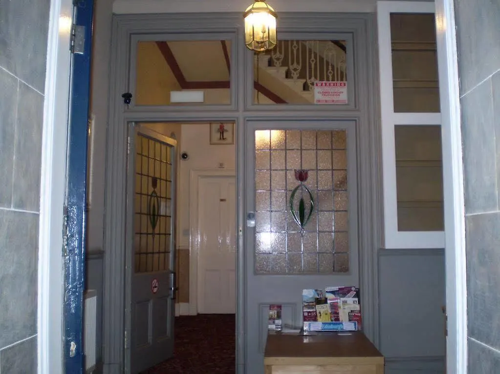 ***  אדינבורו The Guards Hotel בריטניה